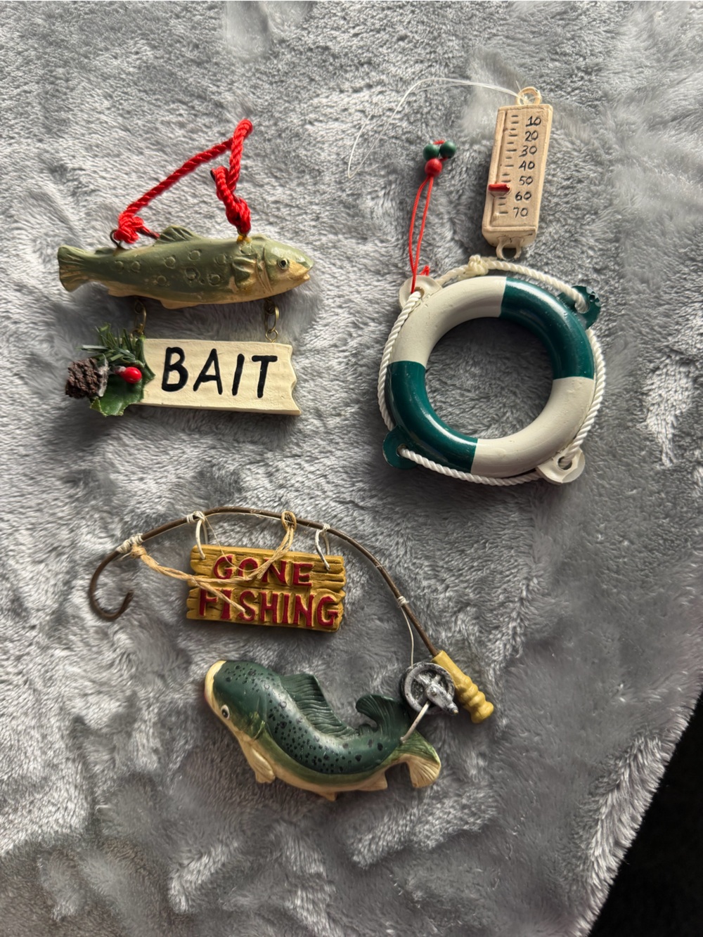 Decorative Fishing Ornaments Set - Green and Cream Fishing-Themed Accents